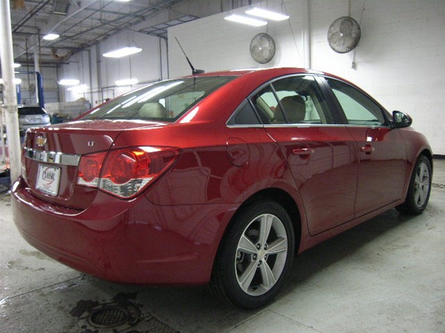 Chevrolet Cruze 2012 photo 2