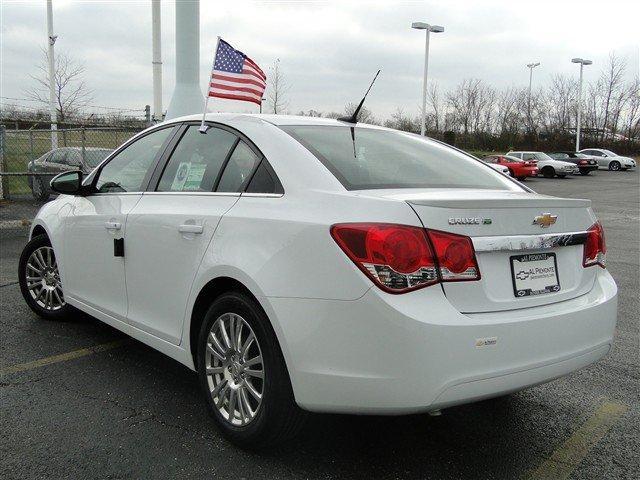 Chevrolet Cruze 2012 photo 3