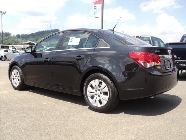 Chevrolet Cruze 2012 photo 2