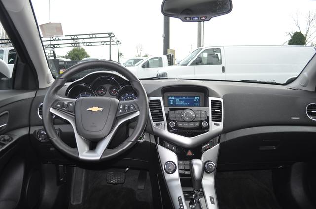 Chevrolet Cruze 2012 photo 2