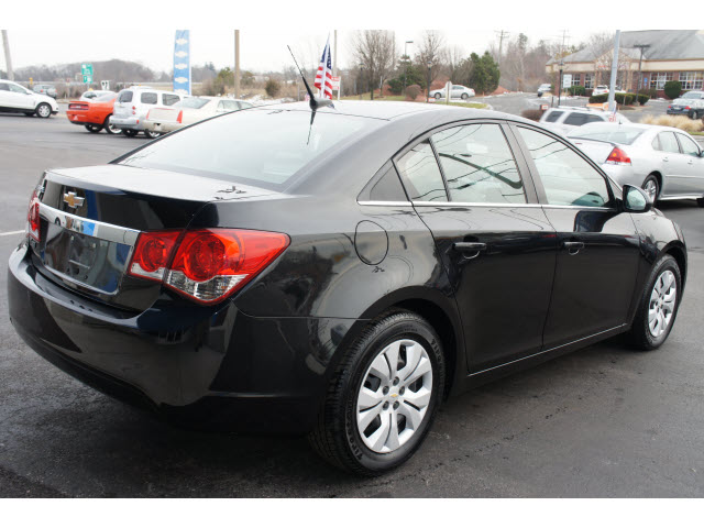 Chevrolet Cruze 2012 photo 3