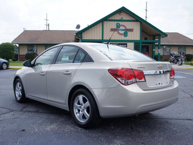 Chevrolet Cruze SL1 Sedan