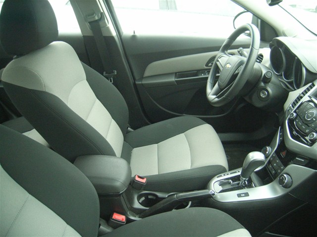 Chevrolet Cruze 2012 photo 3