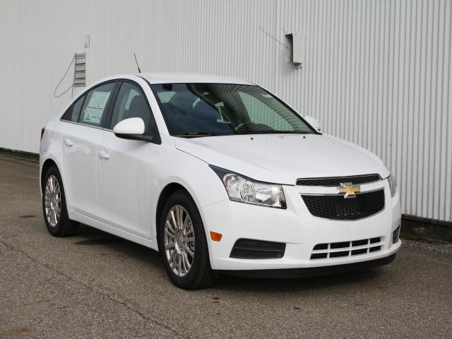 Chevrolet Cruze Z71, 4X4, LS, XCAB Sedan