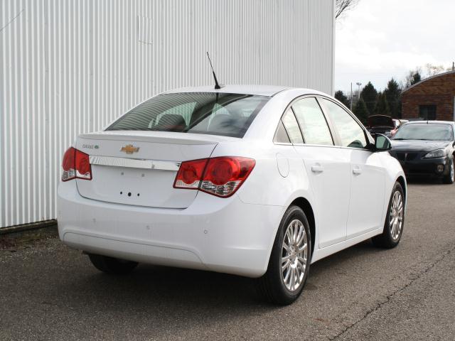 Chevrolet Cruze 2012 photo 2