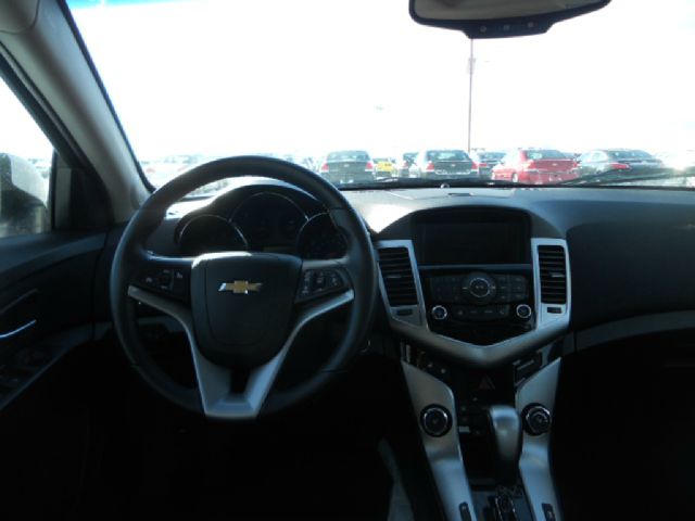 Chevrolet Cruze 2013 photo 2