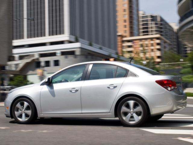 Chevrolet Cruze Eddie Bauer 4WD V-6 Sedan