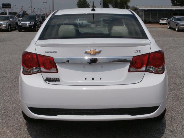 Chevrolet Cruze 2013 photo 2