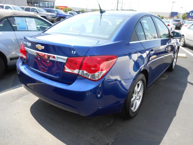 Chevrolet Cruze SL1 Sedan