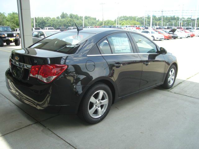 Chevrolet Cruze XLT Supercab Long Bed 4WD Sedan