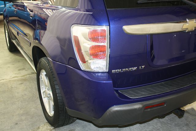 Chevrolet Equinox 2005 photo 2