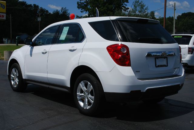 Chevrolet Equinox 2010 photo 2