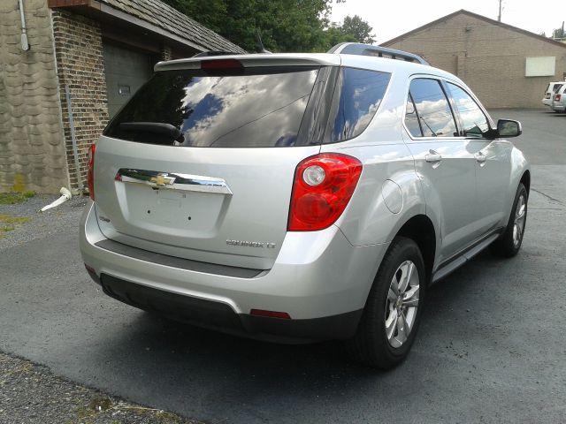 Chevrolet Equinox 2010 photo 2