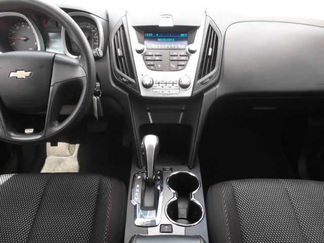 Chevrolet Equinox 2010 photo 3