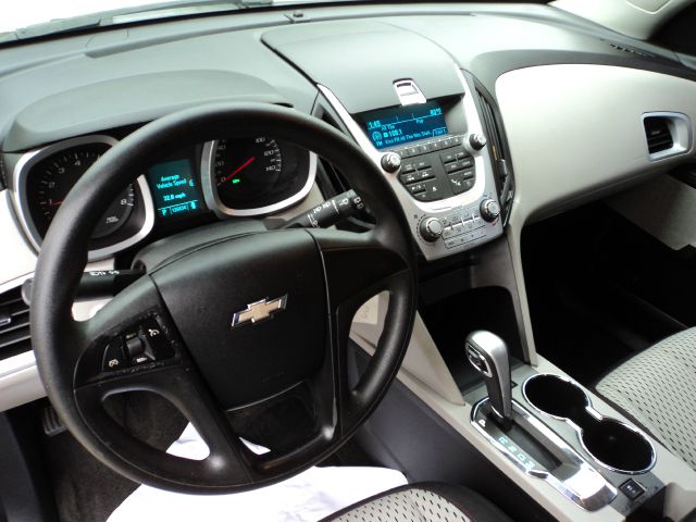 Chevrolet Equinox 2010 photo 2