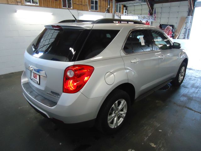 Chevrolet Equinox 2010 photo 2