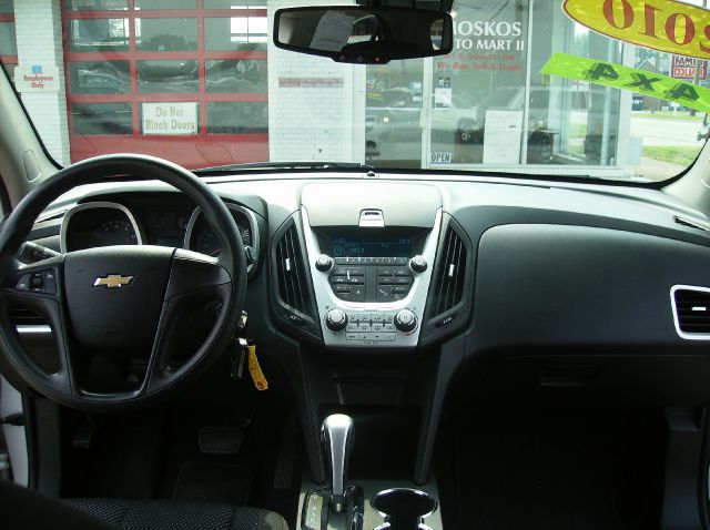 Chevrolet Equinox 2010 photo 12