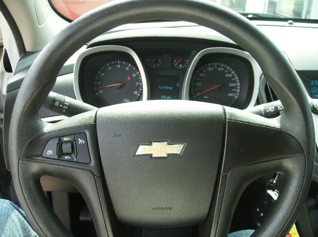 Chevrolet Equinox 2010 photo 2