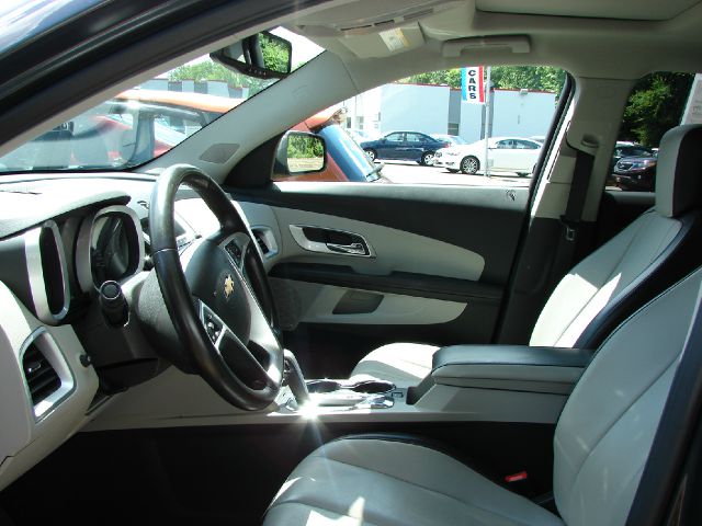 Chevrolet Equinox 2010 photo 2