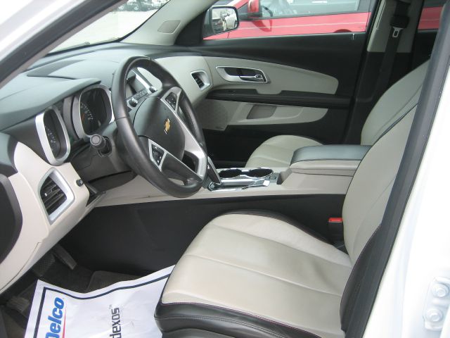 Chevrolet Equinox 2010 photo 2