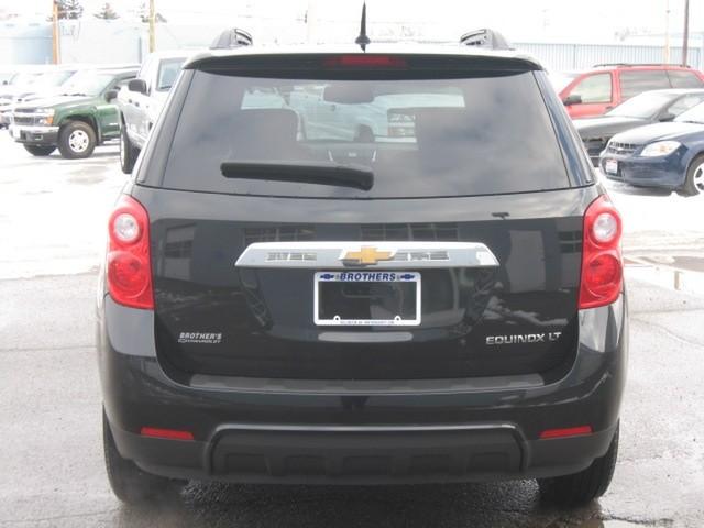 Chevrolet Equinox 2011 photo 2