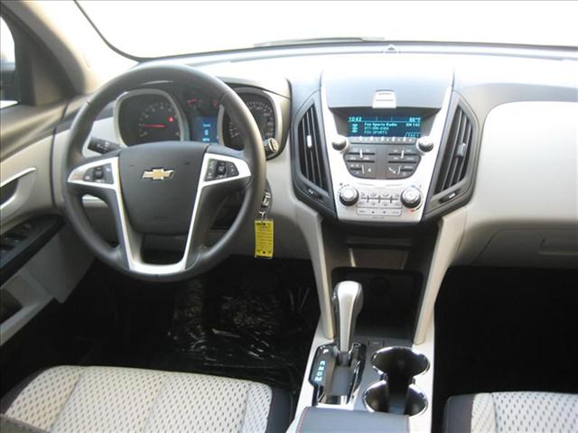 Chevrolet Equinox 2011 photo 2