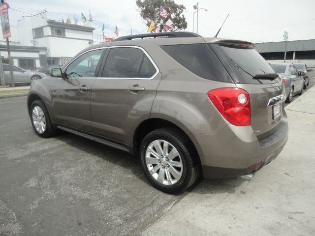 Chevrolet Equinox 2011 photo 2