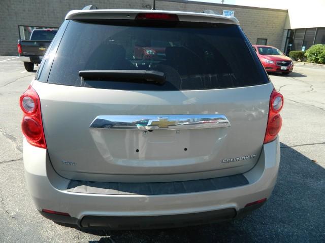 Chevrolet Equinox 2011 photo 4