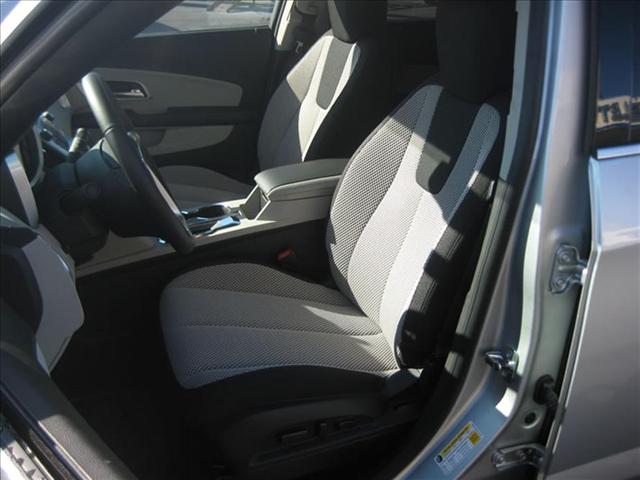 Chevrolet Equinox 2011 photo 4