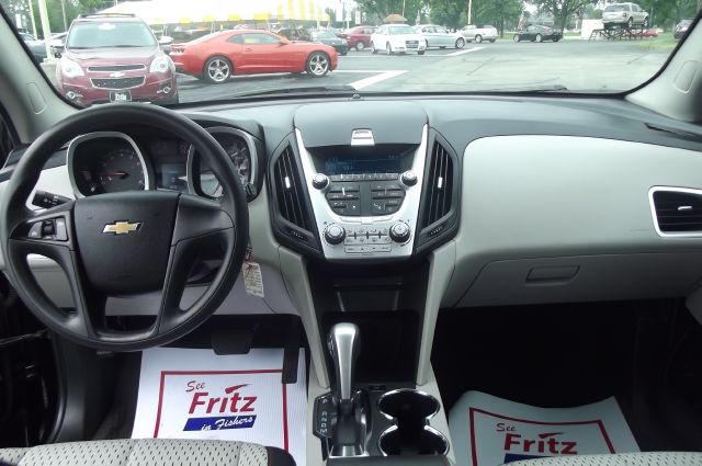 Chevrolet Equinox 2011 photo 2