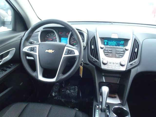 Chevrolet Equinox 2011 photo 2