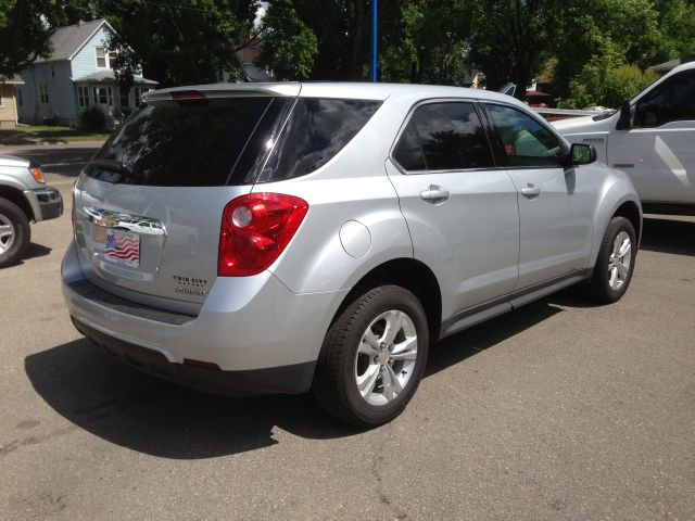 Chevrolet Equinox 2011 photo 2