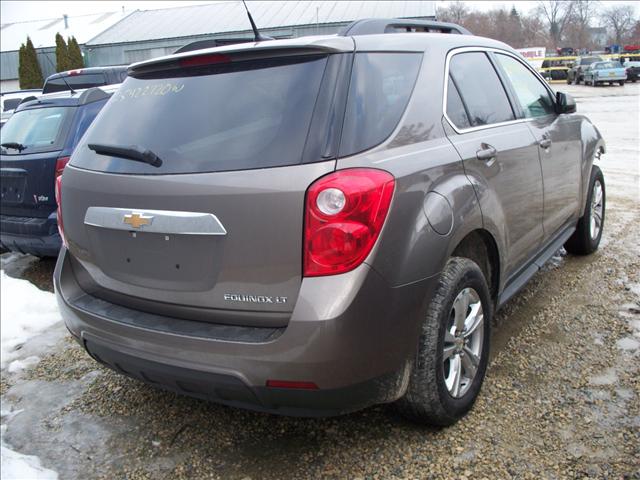 Chevrolet Equinox 2011 photo 2