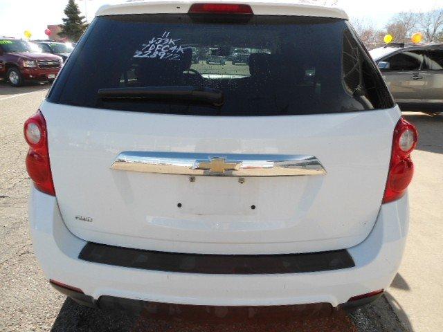 Chevrolet Equinox 2011 photo 3