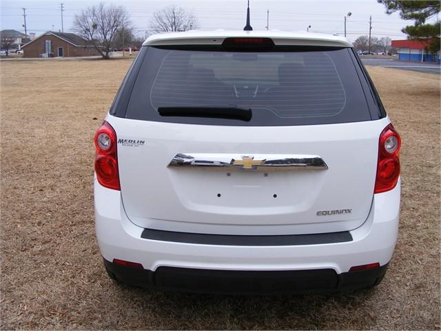 Chevrolet Equinox 2011 photo 2