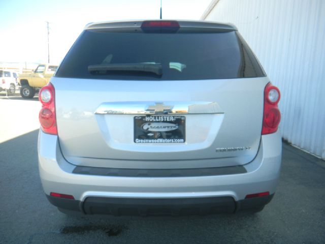 Chevrolet Equinox 2011 photo 2