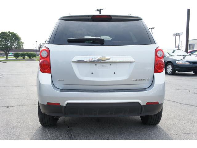 Chevrolet Equinox 2011 photo 3