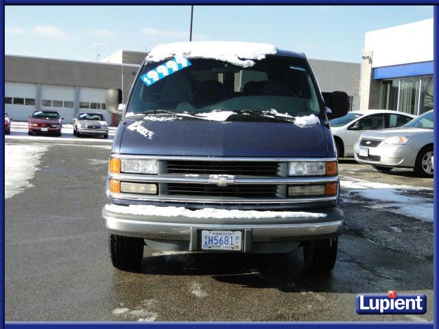 Chevrolet Express 1997 photo 1