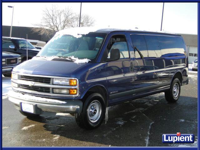 Chevrolet Express 1997 photo 2