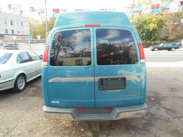 Chevrolet Express 1998 photo 3