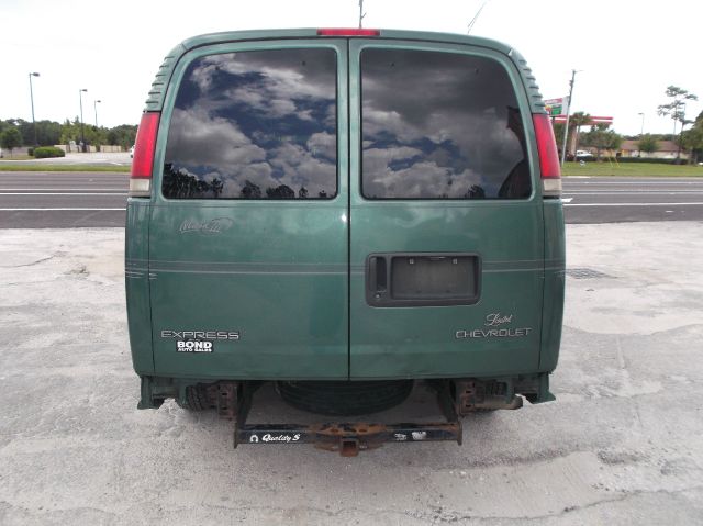 Chevrolet Express 1999 photo 12