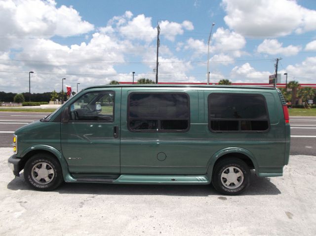 Chevrolet Express 1999 photo 17