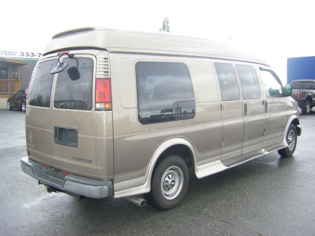 Chevrolet Express 1999 photo 2