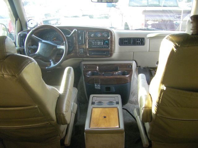 Chevrolet Express 1999 photo 4