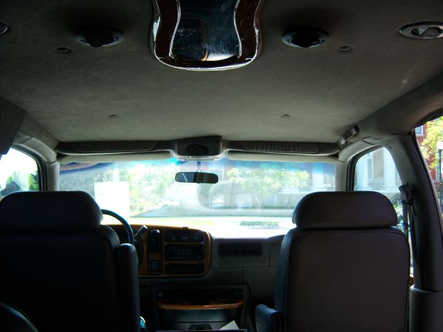 Chevrolet Express 1999 photo 1