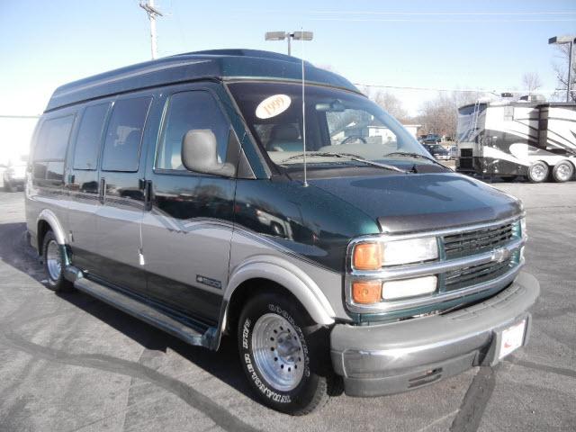 Chevrolet Express 1999 photo 4