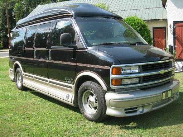 Chevrolet Express 1999 photo 2