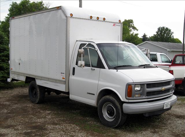 Chevrolet Express 2000 photo 1