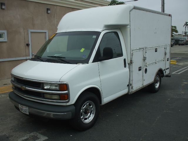 Chevrolet Express 2000 photo 1