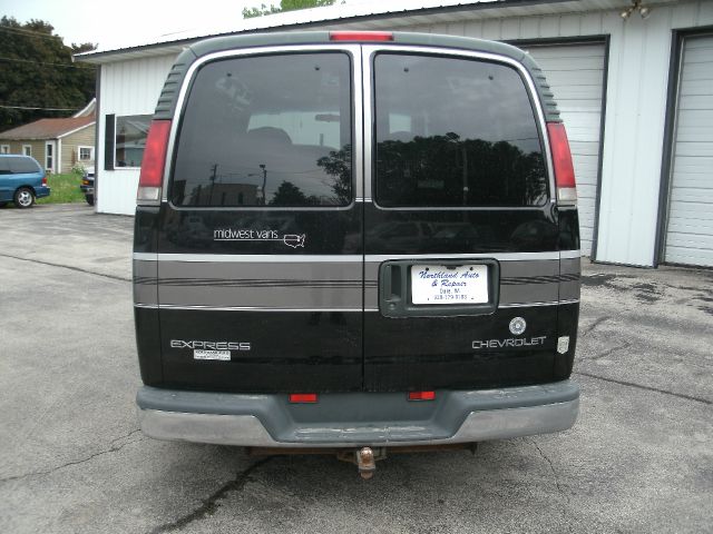 Chevrolet Express 2000 photo 5